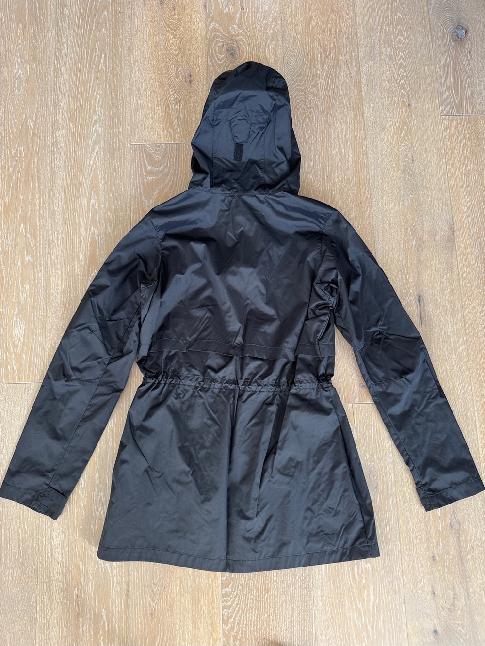Columbia Women’s Shine Struck II Black Hooded Rain Shell Jacket. Size Medium - Picture 4 of 6
